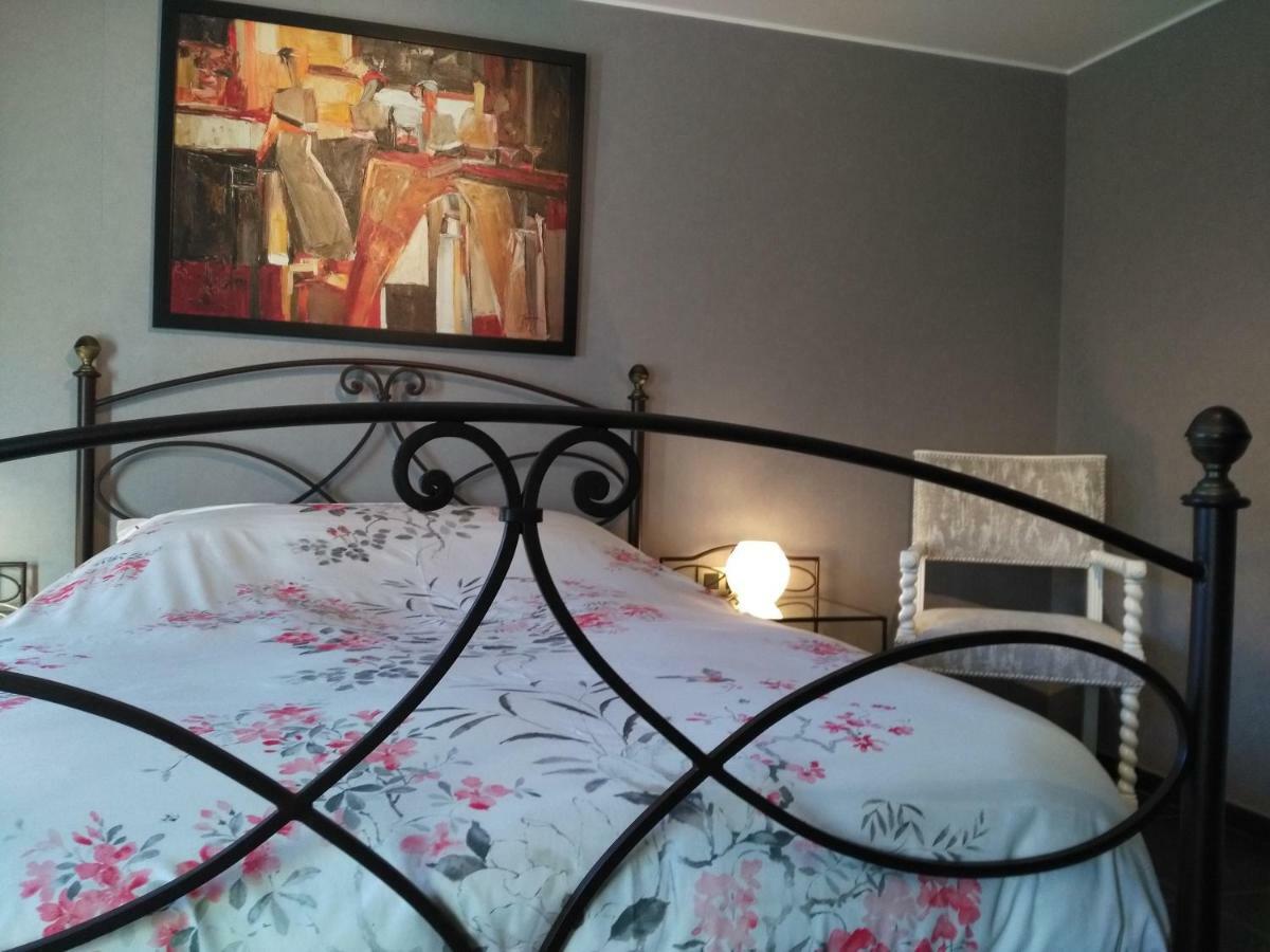 Les Sansonnets Hotell Vaux-sur-Sure Eksteriør bilde